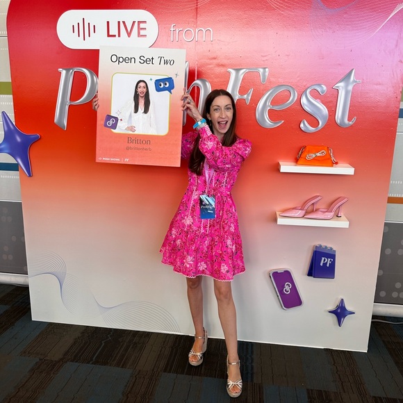 Britton’s Live Show Notification!🎉 Britton’s Live Show Notification!💗 - Picture 6 of 17